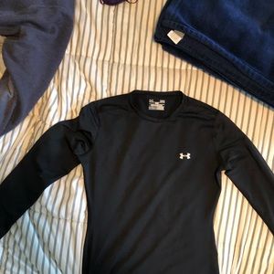 Men’s long sleeve Under Armour cold gear
